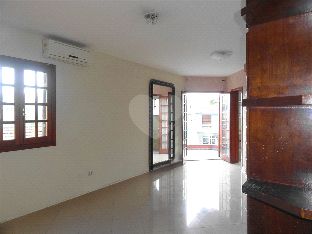 Sobrado a venda na melhor rua do Jardim São Paulo, segurança 24 horas