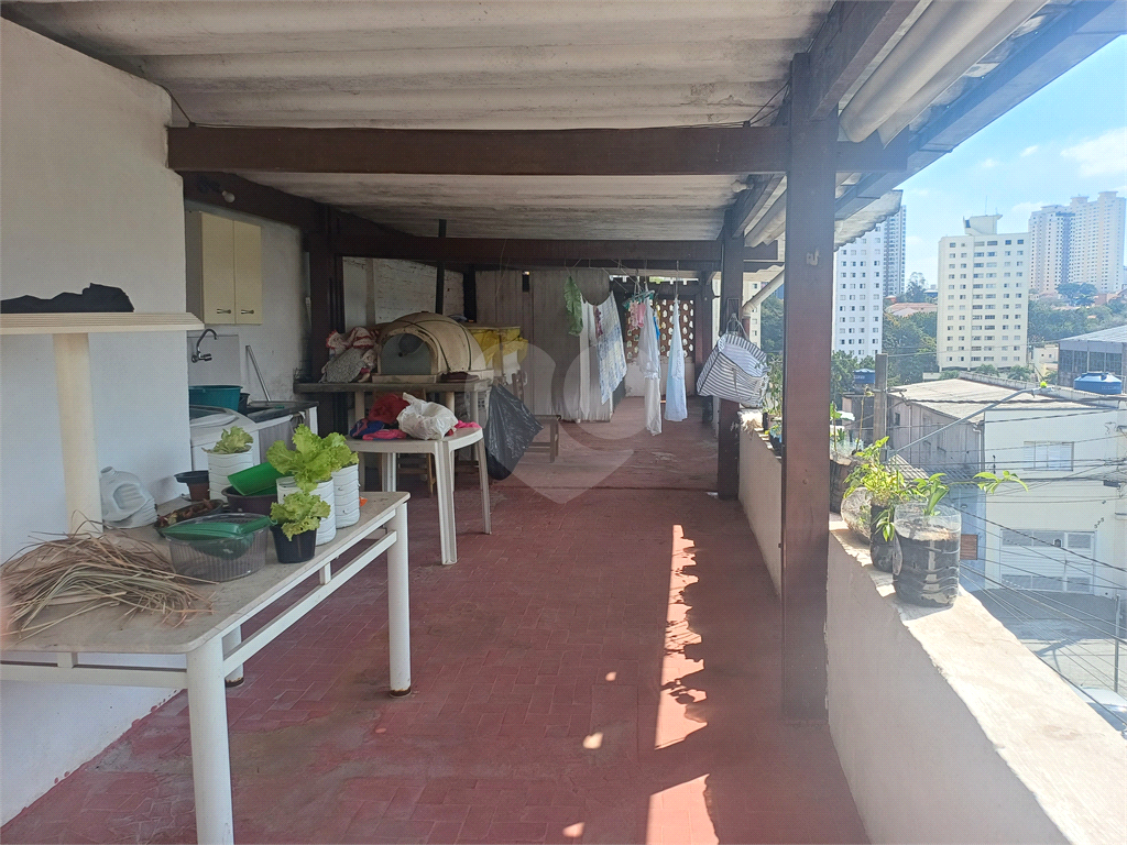Casa com 4 dormitórios na Vila Aurora.