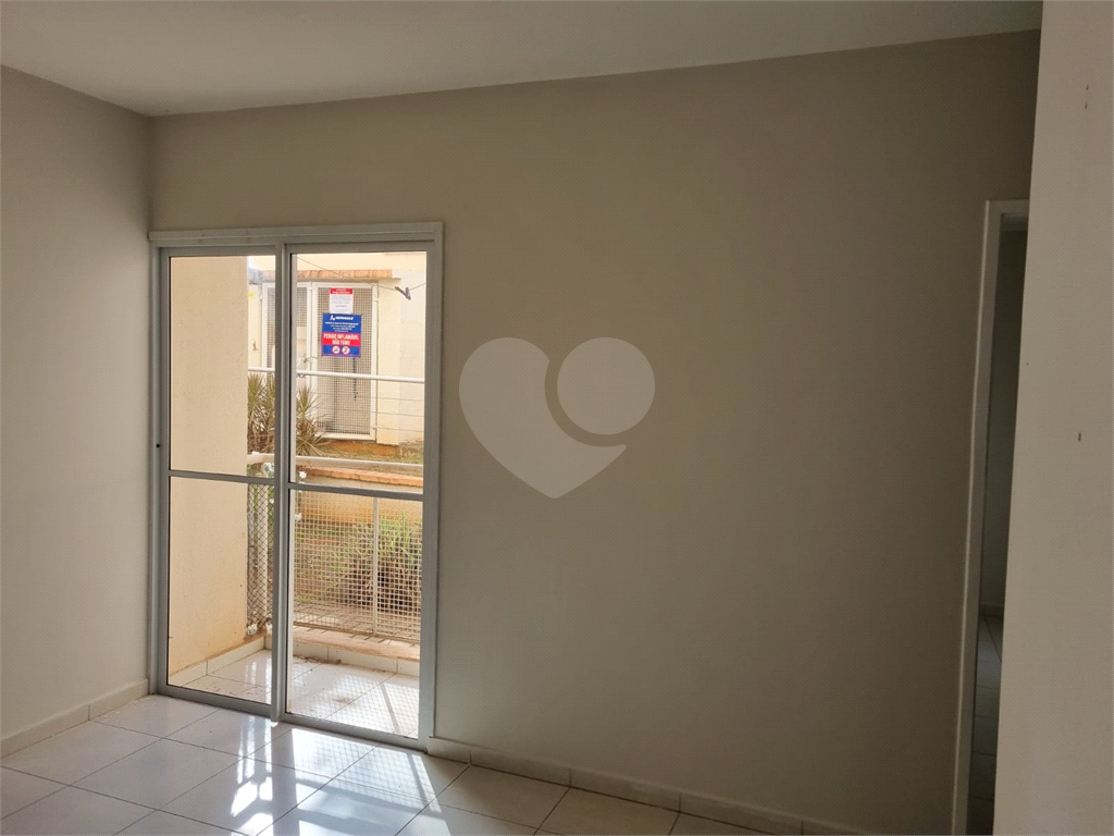 Apartamento à venda com 2 quartos, 46m² - Foto 2