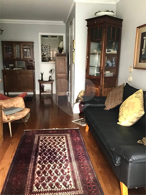 Apartamento no Real Parque