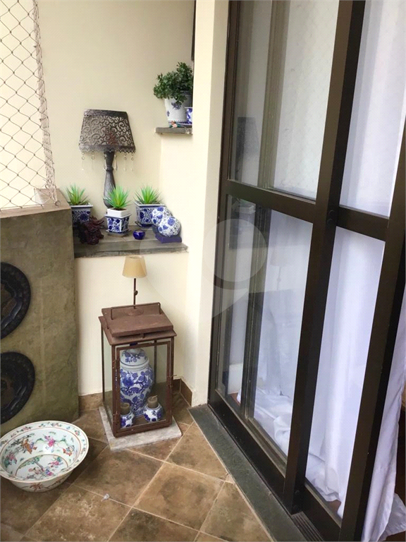 Apartamento no Real Parque