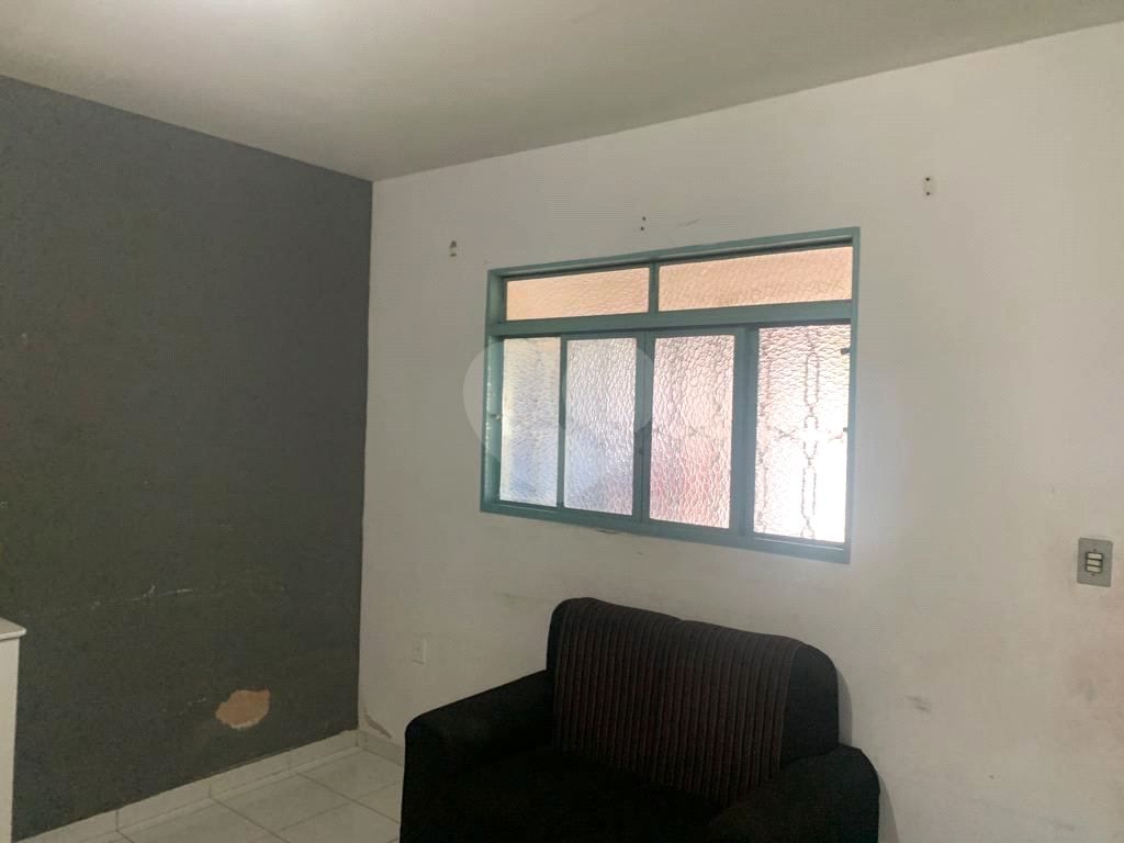 Casa à venda com 3 quartos, 115m² - Foto 1