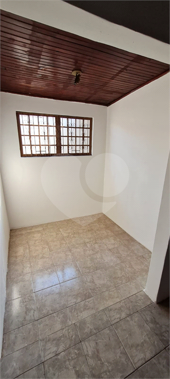 Casa à venda com 2 quartos, 180m² - Foto 6