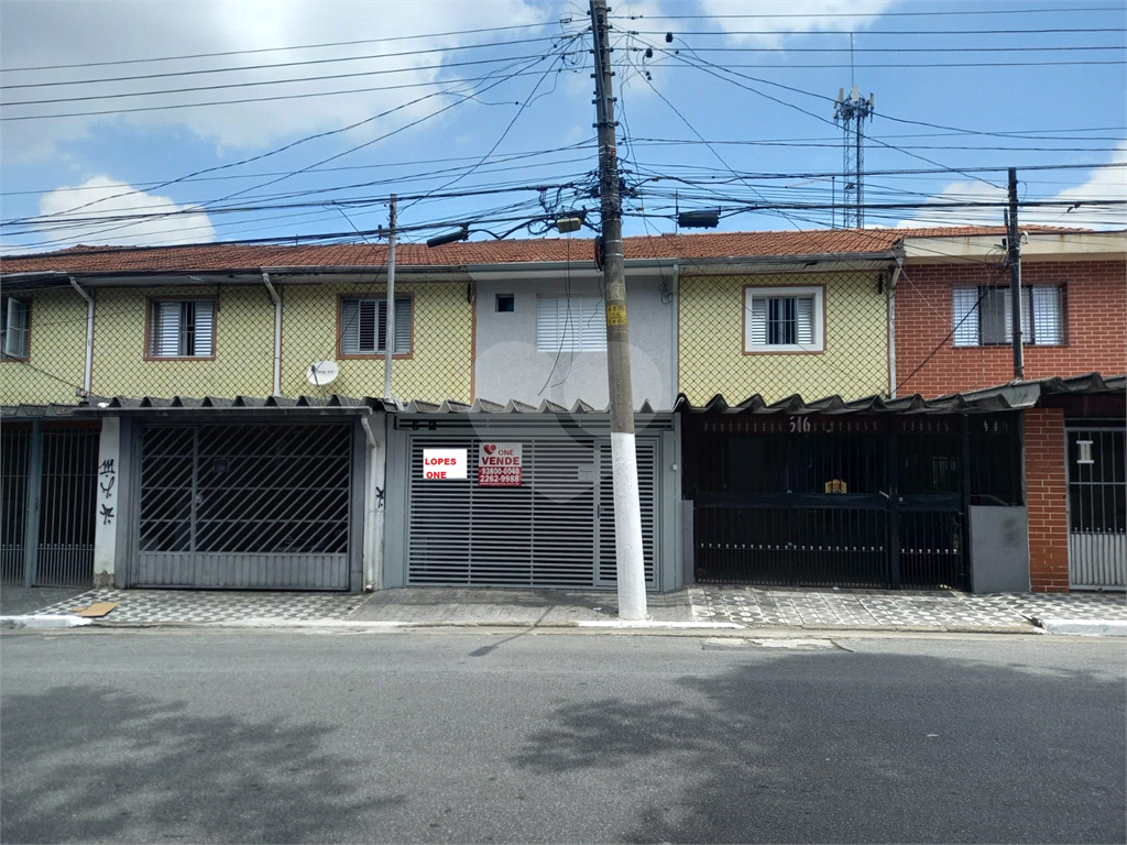 Sobrado com 4 quartos  e 2 vagas de garagem Vl. Medeiros