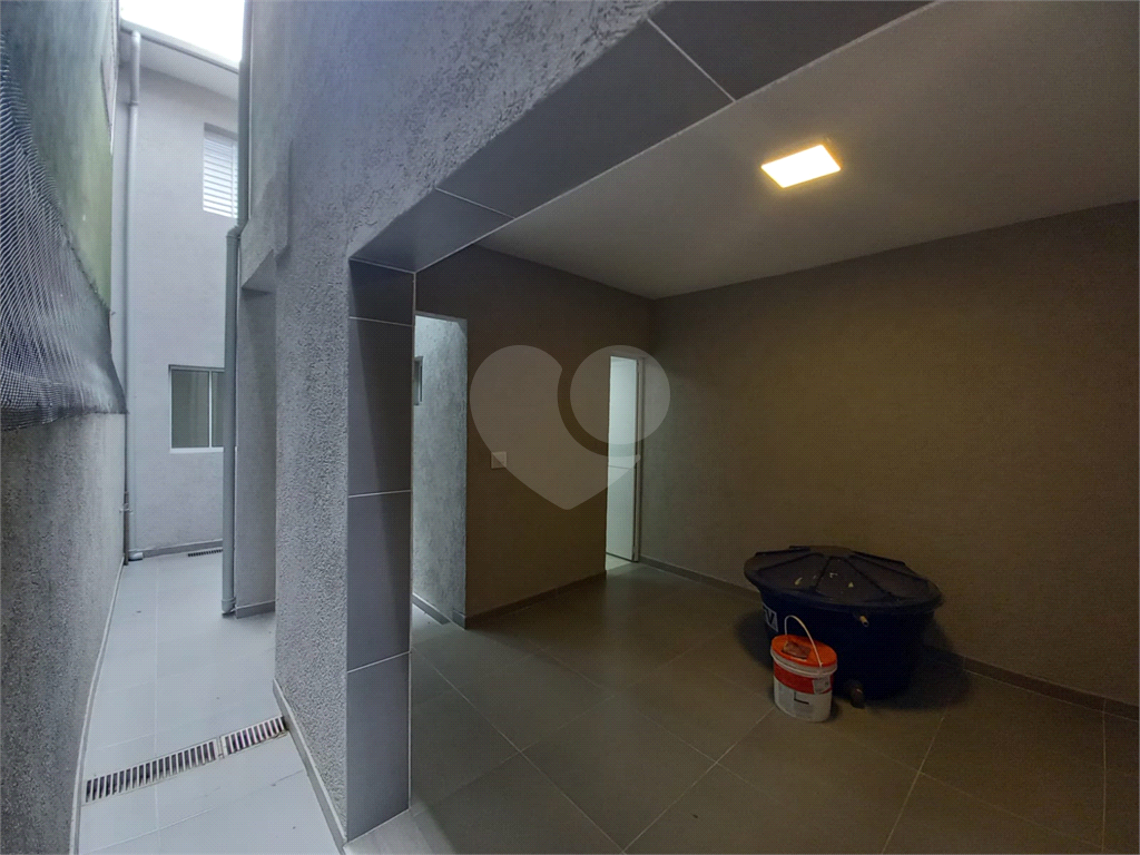 Sobrado com 4 quartos  e 2 vagas de garagem Vl. Medeiros