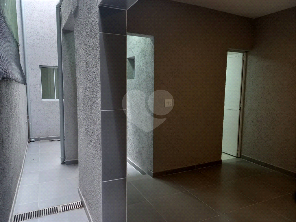 Sobrado com 4 quartos  e 2 vagas de garagem Vl. Medeiros