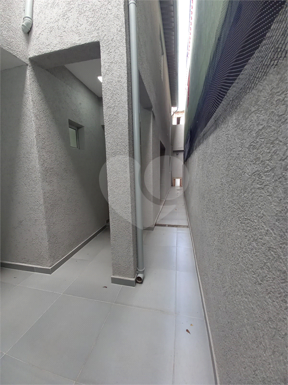 Sobrado com 4 quartos  e 2 vagas de garagem Vl. Medeiros