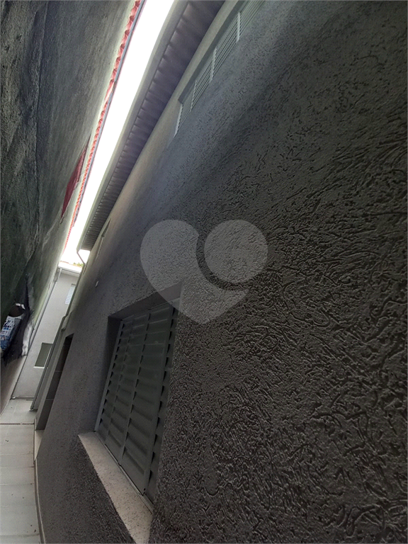 Sobrado com 4 quartos  e 2 vagas de garagem Vl. Medeiros