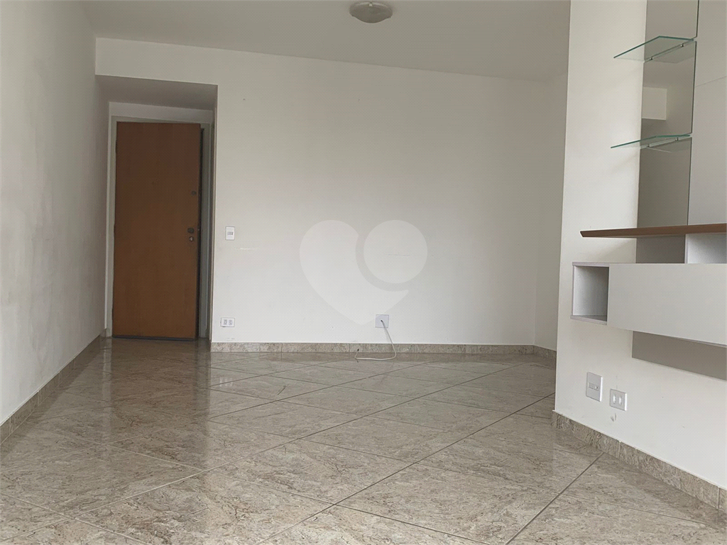 Apartamento à venda com 3 quartos, 100m² - Foto 17