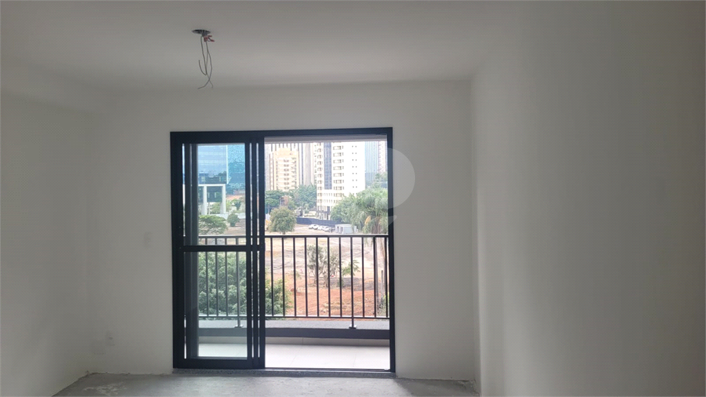 APARTAMENTO em PINHEIROS
