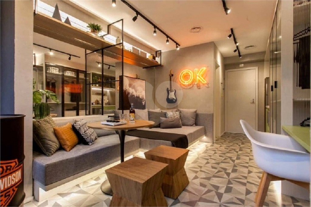 APARTAMENTO em PINHEIROS