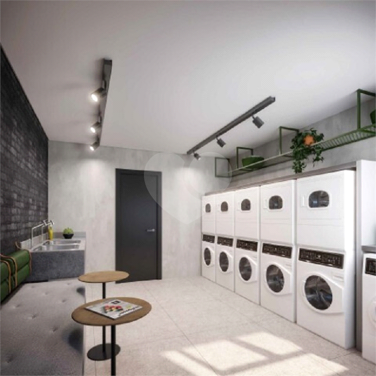 APARTAMENTO em PINHEIROS