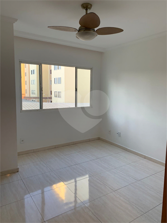 Apartamento à venda com 3 quartos, 64m² - Foto 4