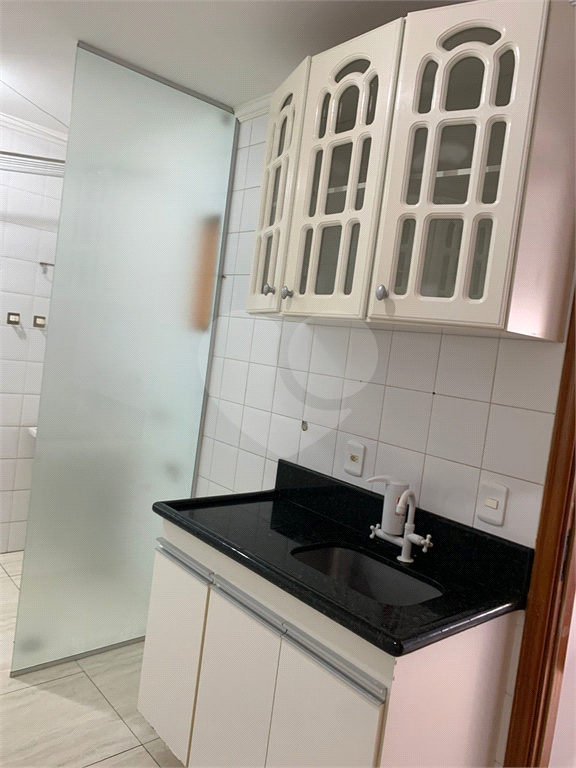 Apartamento à venda com 3 quartos, 64m² - Foto 18