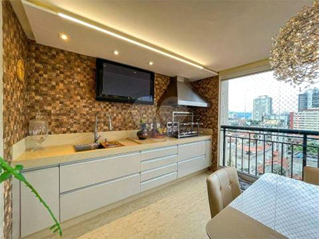 Apartamento em Santa Terezinha vende de porteira fechada com 264 m² 4 suítes 5 vagas e varanda gourmet