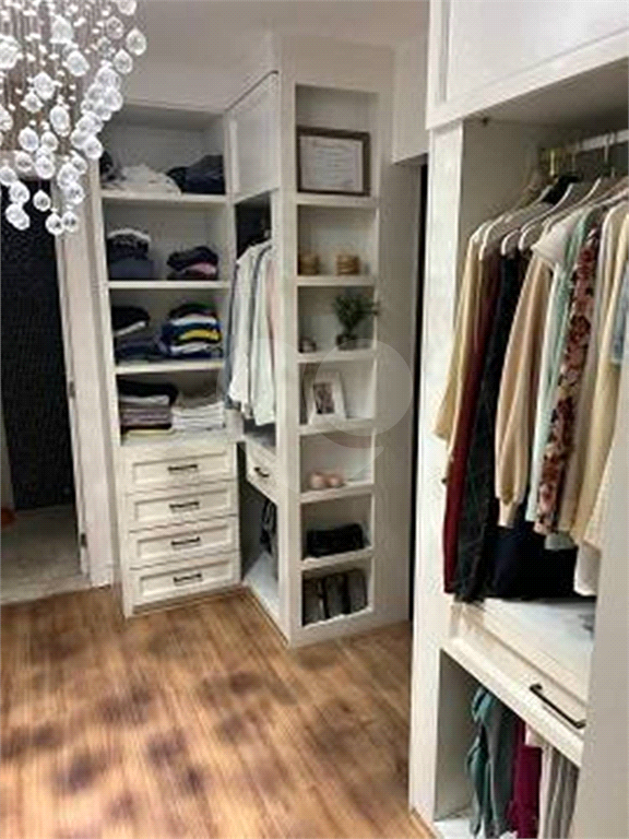 Apartamento em Santa Terezinha vende de porteira fechada com 264 m² 4 suítes 5 vagas e varanda gourmet