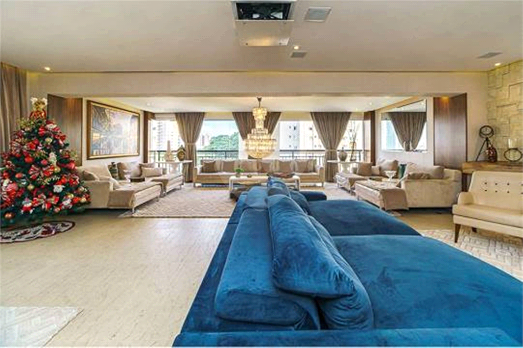 Apartamento em Santa Terezinha vende de porteira fechada com 264 m² 4 suítes 5 vagas e varanda gourmet