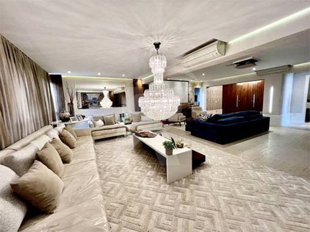 Apartamento em Santa Terezinha vende de porteira fechada com 264 m² 4 suítes 5 vagas e varanda gourmet