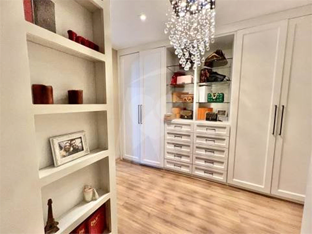 Apartamento em Santa Terezinha vende de porteira fechada com 264 m² 4 suítes 5 vagas e varanda gourmet