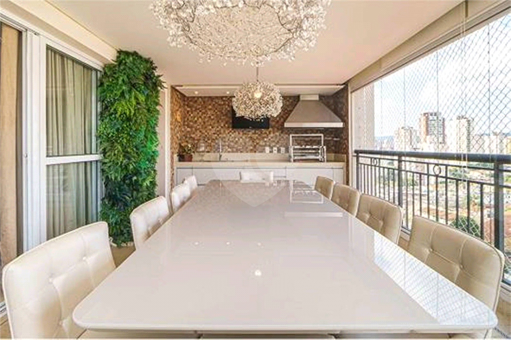 Apartamento em Santa Terezinha vende de porteira fechada com 264 m² 4 suítes 5 vagas e varanda gourmet