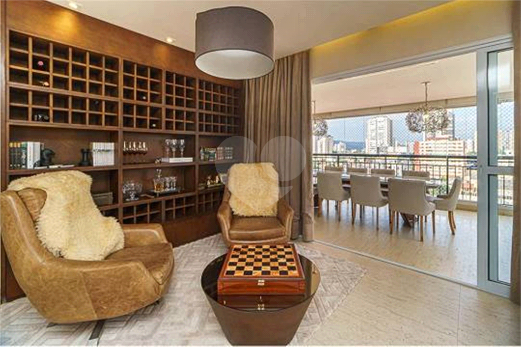 Apartamento em Santa Terezinha vende de porteira fechada com 264 m² 4 suítes 5 vagas e varanda gourmet