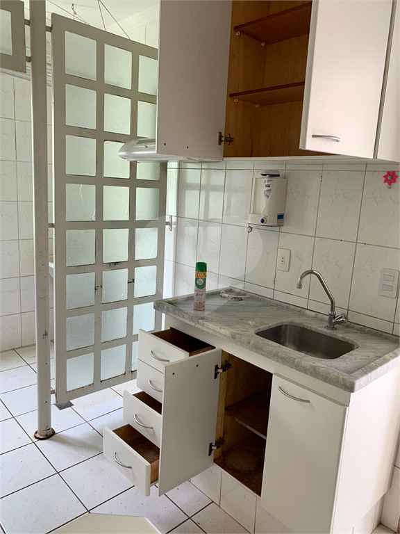 Apartamento à venda com 3 quartos, 93m² - Foto 2