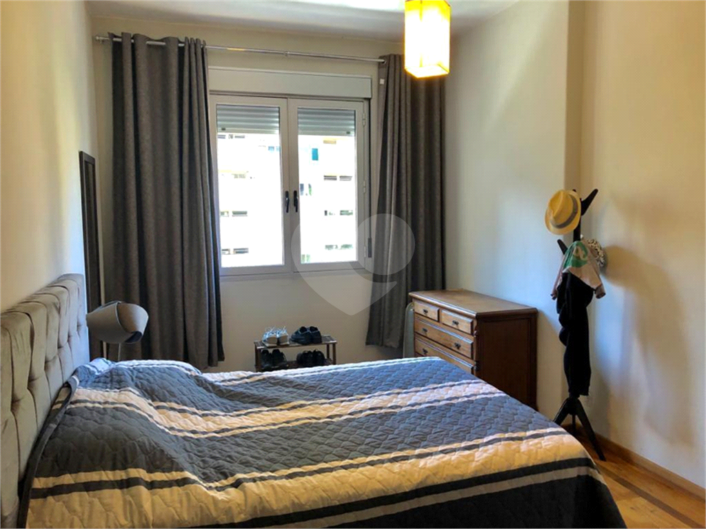 Apartamento 2 quartos. Rua Avanhandava.