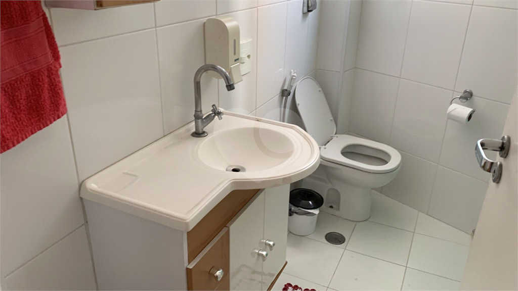 Apartamento com 3 dormitórios, em Pinheiros, localizado em área nobre