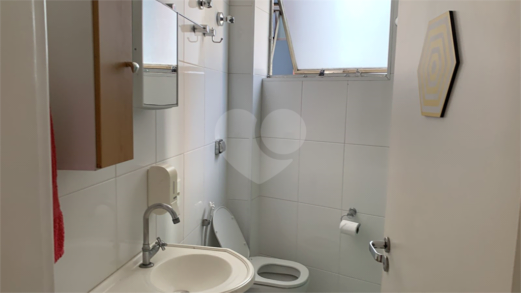 Apartamento com 3 dormitórios, em Pinheiros, localizado em área nobre