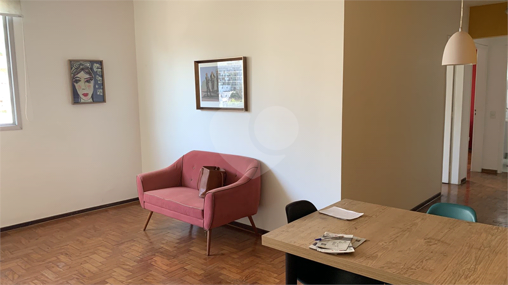Apartamento com 3 dormitórios, em Pinheiros, localizado em área nobre