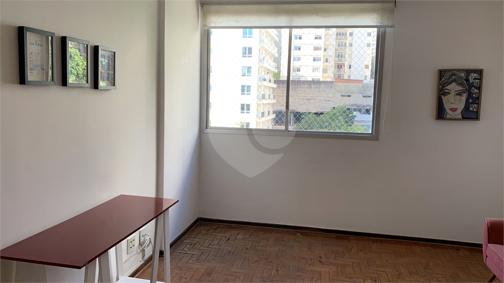 Apartamento com 3 dormitórios, em Pinheiros, localizado em área nobre
