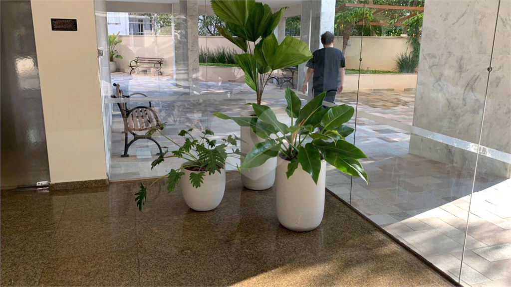 Apartamento com 3 dormitórios, em Pinheiros, localizado em área nobre