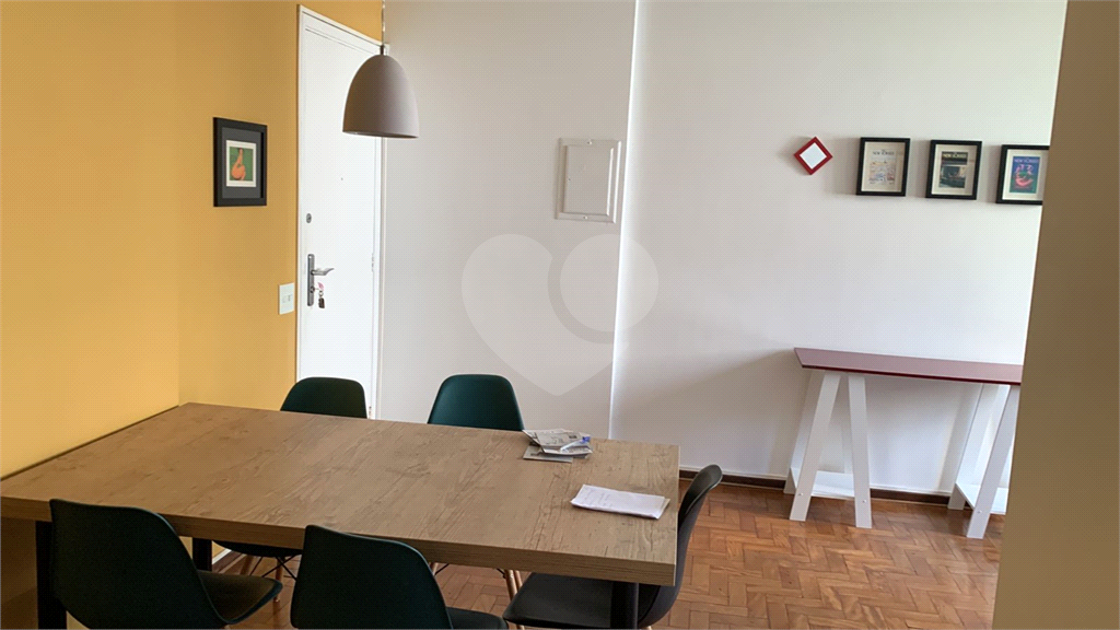 Apartamento com 3 dormitórios, em Pinheiros, localizado em área nobre