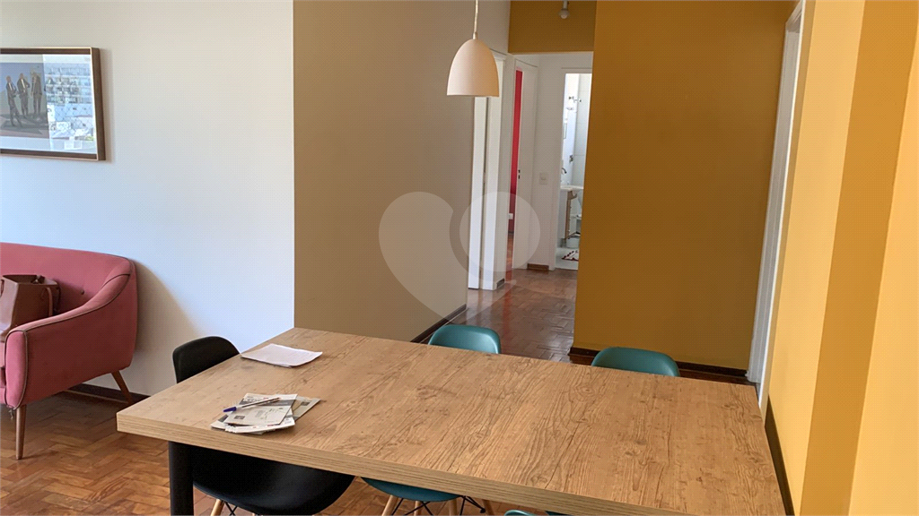 Apartamento com 3 dormitórios, em Pinheiros, localizado em área nobre