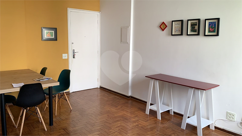 Apartamento com 3 dormitórios, em Pinheiros, localizado em área nobre