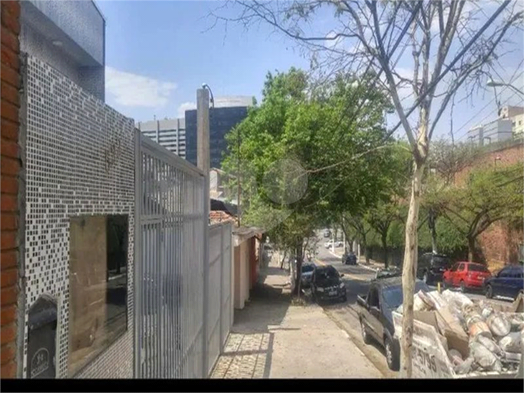 METRÕ CONCEIÇÃO - ESTÚDIO SEMIMOBILIADO 