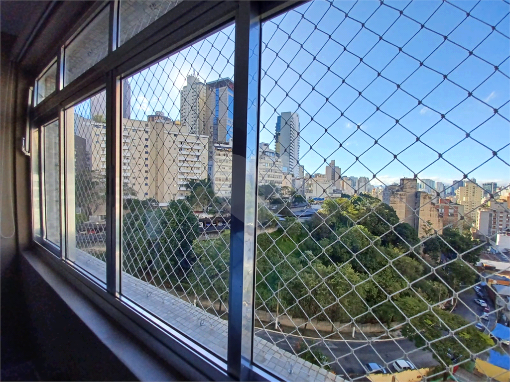 BELA VISTA– 43 m2  Apto reformado ,mobiliado c/ eletrodomésticos, 1 dorm, sala, cozinha, banheiro