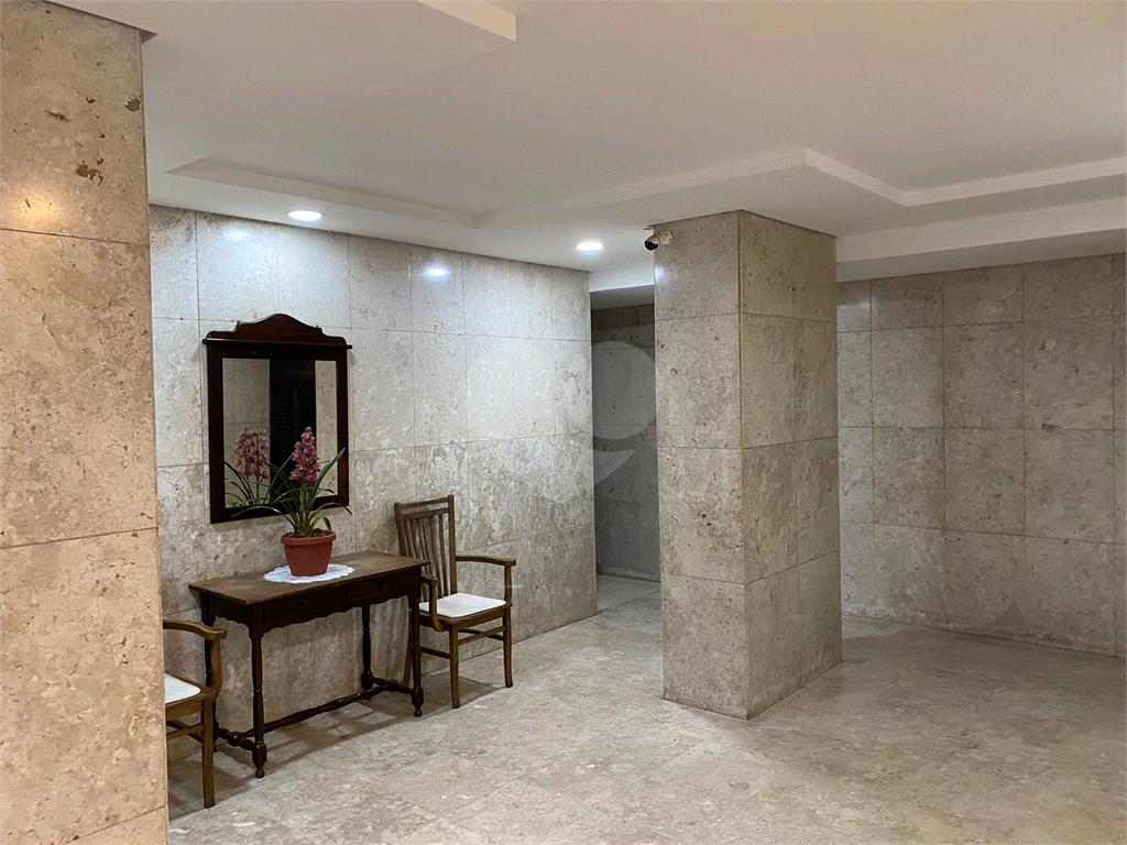 BELA VISTA– 43 m2  Apto reformado ,mobiliado c/ eletrodomésticos, 1 dorm, sala, cozinha, banheiro