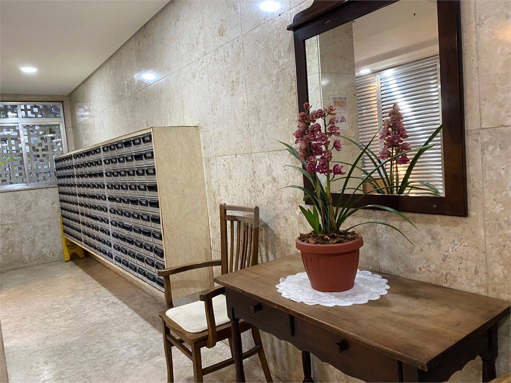BELA VISTA– 43 m2  Apto reformado ,mobiliado c/ eletrodomésticos, 1 dorm, sala, cozinha, banheiro