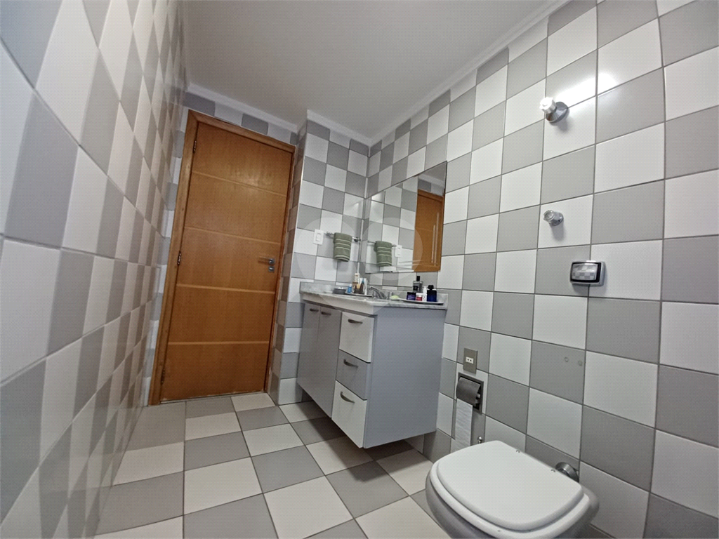 BELA VISTA– 43 m2  Apto reformado ,mobiliado c/ eletrodomésticos, 1 dorm, sala, cozinha, banheiro