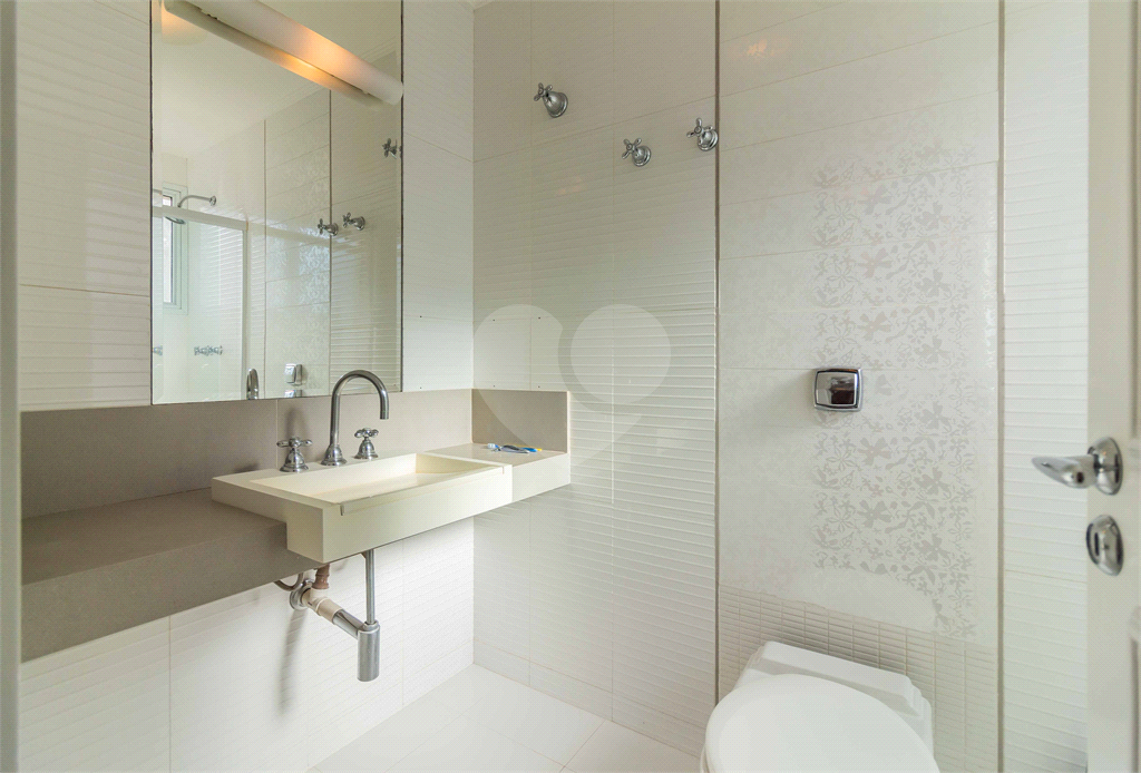 Apartamento Mobiliado para Locação no Jardim Paulista – 207m²