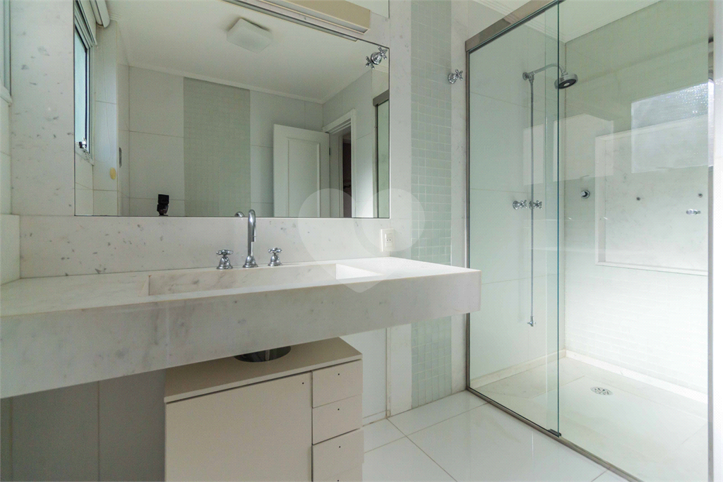 Apartamento Mobiliado para Locação no Jardim Paulista – 207m²