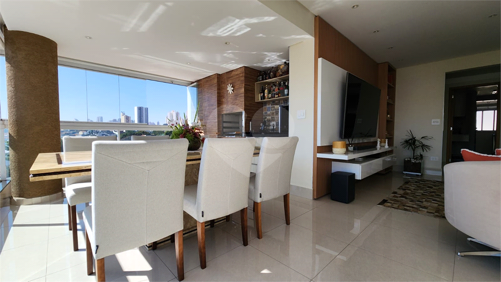 APARTAMENTO em SANTANA