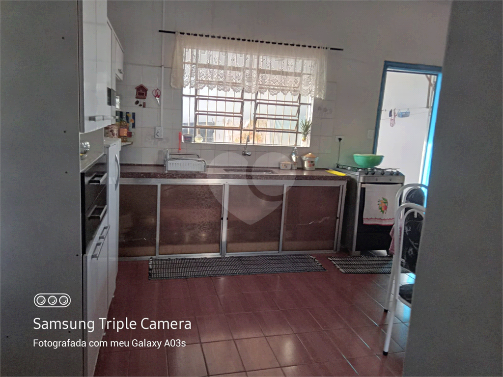 Casa à venda com 2 quartos, 188m² - Foto 1