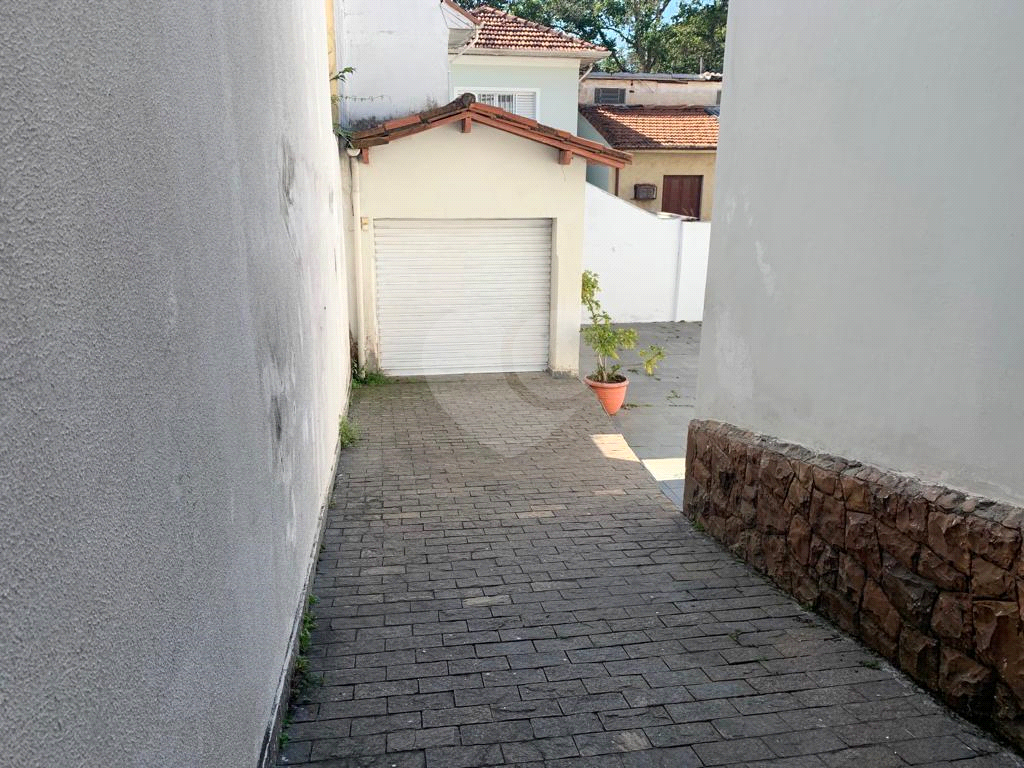 Excelente sobrado de 03 dormitórios na Aclimação.