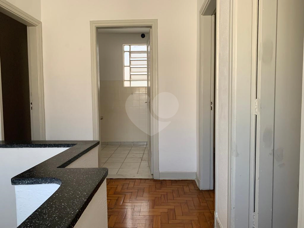 Excelente sobrado de 03 dormitórios na Aclimação.