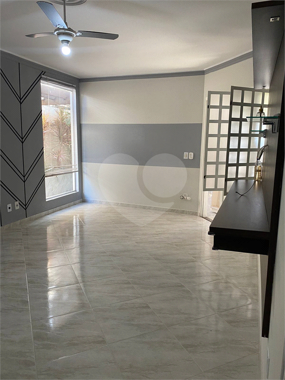 Casa à venda com 3 quartos, 180m² - Foto 11