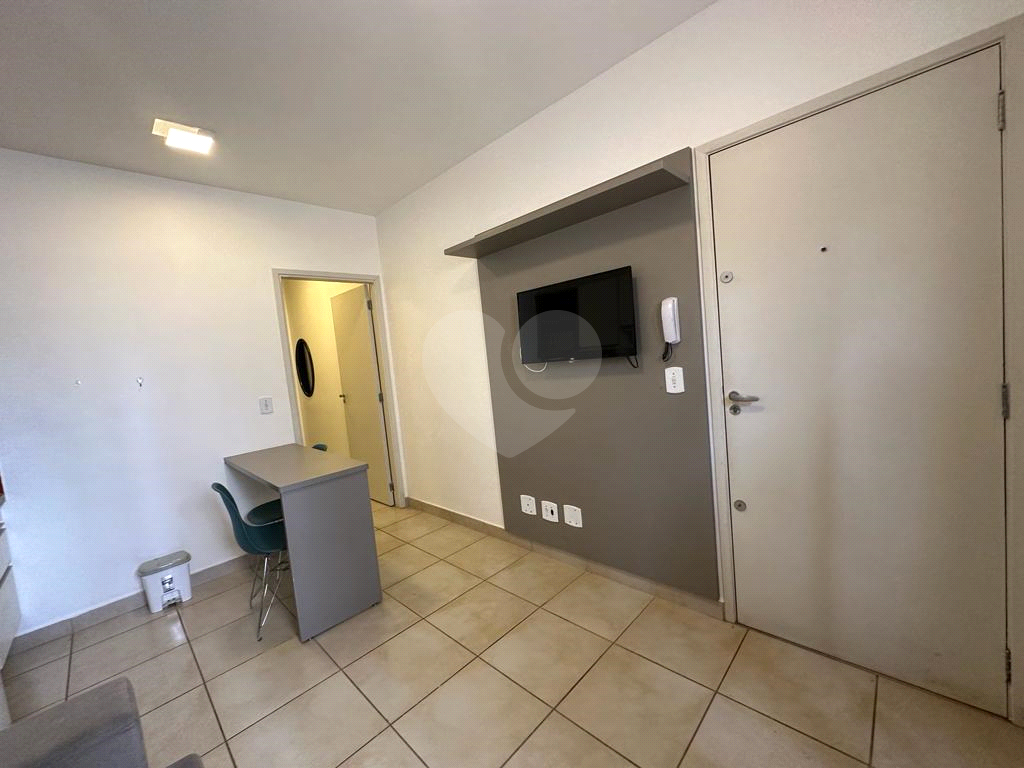 Apartamento à venda com 1 quarto, 32m² - Foto 18