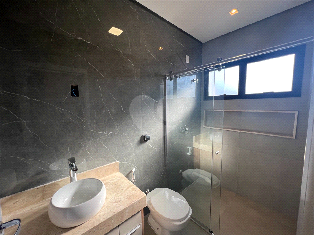 Casa à venda e aluguel com 3 quartos, 302m² - Foto 9