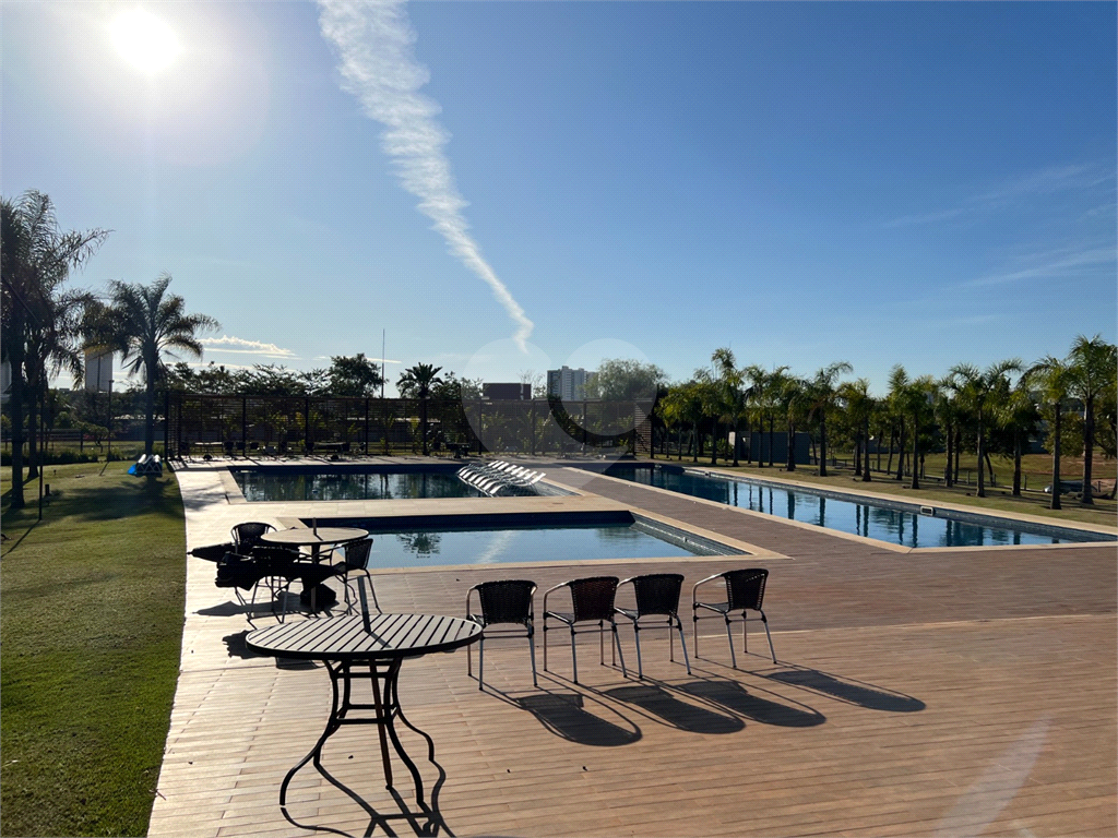 Casa à venda e aluguel com 3 quartos, 302m² - Foto 31